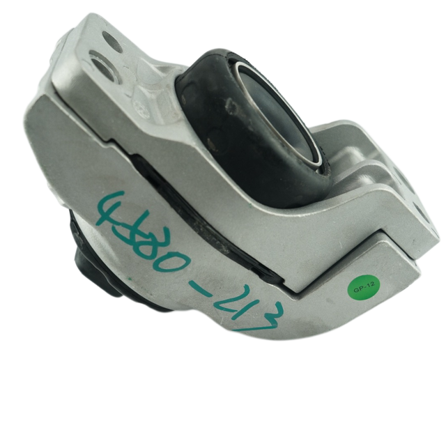Automobile Parts Engine Mount for MG RX8 10207376 Stock Engine Mounting