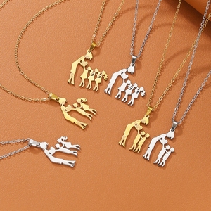 Offre Spéciale Fête des Mères : Colliers Pendentifs Cœur Mère-Fille-Fils en Acier Inoxydable Inaltérable Or et Argent, Signifiants - Product Image 1