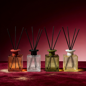 Luxury Fluted Square Glass <b>Reed</b> <b>Diffuser</b> Set For Modern Home Decor Wholesale Private Label Premium Realistic Gifting Set - Product Image 4