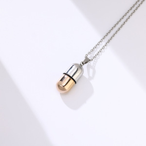 Collier pendentif capsule étanche en acier inoxydable PVD |   Breloque souvenir en forme de silo à poudre scellé pour les voyages | Bijoux au design élégant - Product Image 3