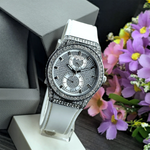 <span class=keywords><strong>Reloj</strong></span> de Pulsera Elegante para Mujer <span class=keywords><strong>Guess</strong></span> GW0439L1 de Alta Calidad, Movimiento de Cuarzo, Caja de Acero Inoxidable, Diseño Simple de 39 mm con Detalles de Diamantes, Correa de Silicona - Product Image 3