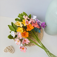 Fleurs de jasmin orange tricotées à la main sur commande pour cadeau de la Saint-Valentin, décoration intérieure de mariage, ornements pour vase.