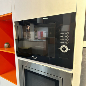 Horno Microondas Ava de 25L, Integrado, con Control Táctil, Acero Inoxidable, Hogar Inteligente, Automático - Product Image 1
