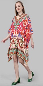 Robe caftan africaine en viscose pour femme, tunique maxi, poncho ample, style kimono, aspect satiné soyeux, tenue bohème pour les vacances et les stations balnéaires - Product Image 2