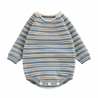 Barboteuse tricotée rayée pour bébé, en maille douce de classe A, à manches longues, style triangle, printemps-automne, pour nouveau-né et tout-petit, avec boutons à l'entrejambe