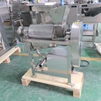 Hoge Efficiëntie Gemotoriseerde Fruit- en Groentepers Industriële Verse Sap Persmachine Hoge Productiviteit 10000kg/u