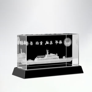 Adornos tallados <span class=keywords><strong>de</strong></span> cristal, modelo <span class=keywords><strong>de</strong></span> combate para enviar regalos conmemorativos <span class=keywords><strong>de</strong></span> fiesta <span class=keywords><strong>de</strong></span> los amigos en brazos - Product Image 1