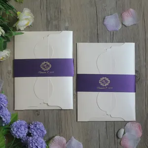 Bianco e Viola Pocket Fold Busta Frosted Acrilico Dell'invito di Cerimonia Nuziale Suite con Banda di Pancia