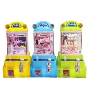 Serie temática Mini Claw Crane Machine LED Juego interactivo para niños y diversión familiar - Product Image 1