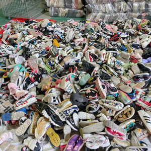 Fornitori all'Ingrosso di Articoli Usati per Negozi dell'Usato: Scarpe da Uomo Usate e Scarpe Sportive di Seconda Mano all'Ingrosso - Product Image 5