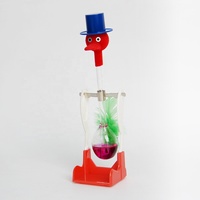 Chapeau de drapeau américain Oiseau à boire Nouveau modèle Artisanat en verre pour cadeaux promotionnels pour les scénarios de bienvenue et les salons professionnels