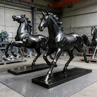 Sculptures de chevaux en acier inoxydable poli sur mesure de haute qualité avec technique de moulage, art 3D pour espaces commerciaux extérieurs