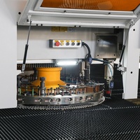Machine de perforation à tourelle CNC pour tôles de cuivre 1250*2500mm avec fonction de découpe laser, prix usine