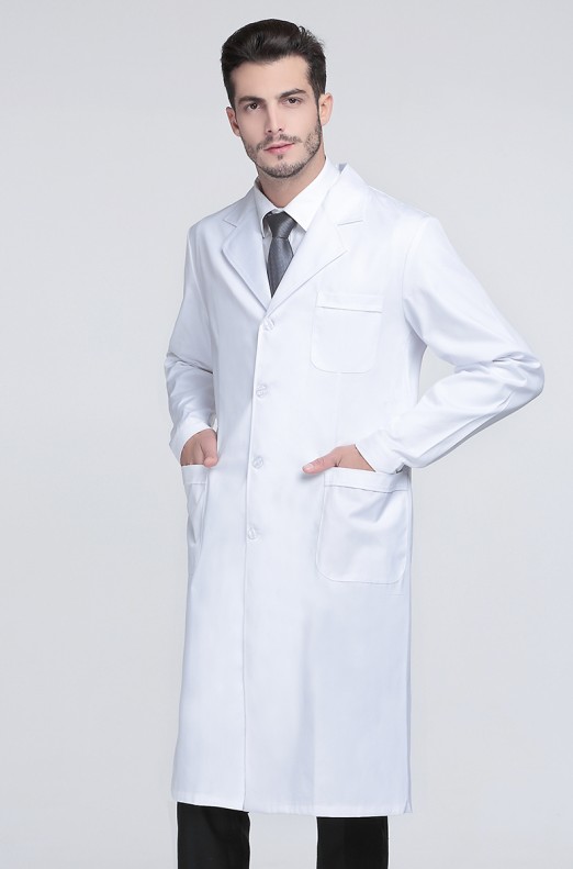 Homme blanc à manches longues