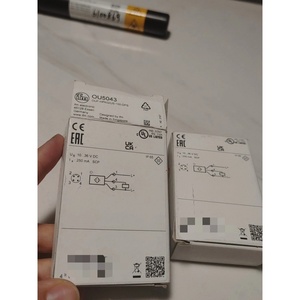 Un capteur de proximité IFM New OU5043 en boîte - Product Image 3