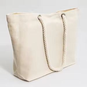 Sac fourre-tout en toile de jute recyclable personnalisé avec logo et impression sérigraphiée, taille personnalisable - Product Image 6