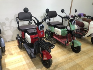 Scooter de Movilidad Eléctrico para el Hogar, Triciclo Eléctrico Pequeño de Tres Ruedas 48V600W para Adultos con Respaldo - Product Image 6
