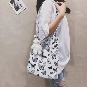 Sacs fourre-tout pour femmes MU, nouvelle collection, vente chaude, à bandoulière unique, fermeture éclair, motif bonbon, légers, style coréen, en polyester - Product Image 3
