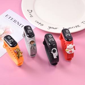 Nouvelle montre électronique numérique LED pour poupée, en plastique, étanche, écran tactile, cadeau créatif - Product Image 2