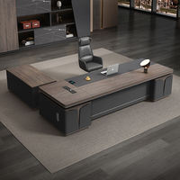 Bureau de direction moderne de haut niveau, bureau de patron, bureau de gestionnaire, bureau en placage, bureau en forme de L