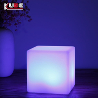 Cubo Luminoso LED Ricaricabile 20cm con 16 Colori Cangianti, Sedia Cubo LED, Decorazione Luminosa