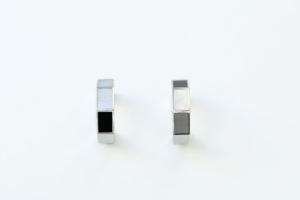 Boucles d'oreilles en diamants blancs, or 14 carats, bijoux fins, vente en gros, fabricant sur mesure, OEM ODM, usine de bijoux - Product Image 4