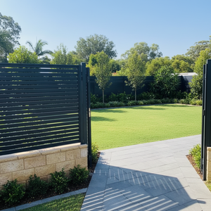 Porte de clôture en aluminium <span class=keywords><strong>avec</strong></span> revêtement en poudre de haute qualité, personnalisée, <span class=keywords><strong>avec</strong></span> des portes métalliques durables pour l'extérieur et un design de colonne moderne - Product Image 2