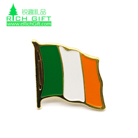 Meilleures ventes : Badges de revers en émail dur, personnalisés, en métal, avec double drapeau et croix nationale américaine, à motif coloré