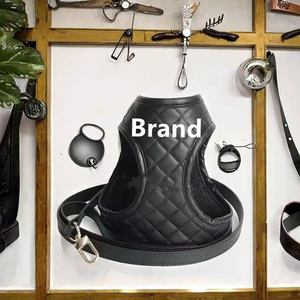ペット犬用リーシュセットカスタム大型ソフト高級エコフレンドリーデザイナーPUレザー犬用ハーネスロゴ付きファッション - Product Image 3