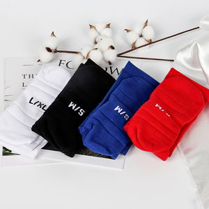 <span class=keywords><strong>Chaussettes</strong></span> de football pour sports de plein air pour adultes <span class=keywords><strong>Chaussettes</strong></span> de rugby à poils longs <span class=keywords><strong>Chaussettes</strong></span> en coton éponge épaissies respirantes et absorbant les chocs - Product Image 3