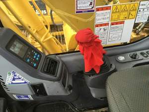 Excavatrice hydraulique sur chenilles Komatsu PC130-7 13 tonnes en vente machine de construction d'occasion avec composants de base-roulement et PLC - Product Image 5