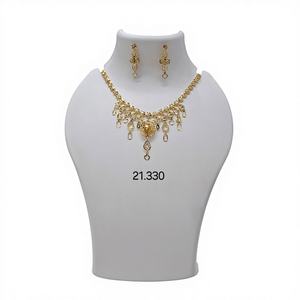 Parure de collier plaqué or avec breloque florale et éléments suspendus, et boucles d'oreilles assorties pour femme, bijoux traditionnels - Product Image 2