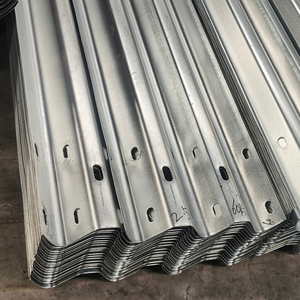 حاجز أمان من الفولاذ Jinglu ثلاثي الشعاع حاجز حركة المرور 3-4 سمك مموج للجسر والمناطق الخطرة الأخرى - Product Image 2