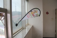 Mini ventouse de fenêtre de voiture petit drapeau en forme de larme ou de plume pour la publicité extérieure ou intérieure