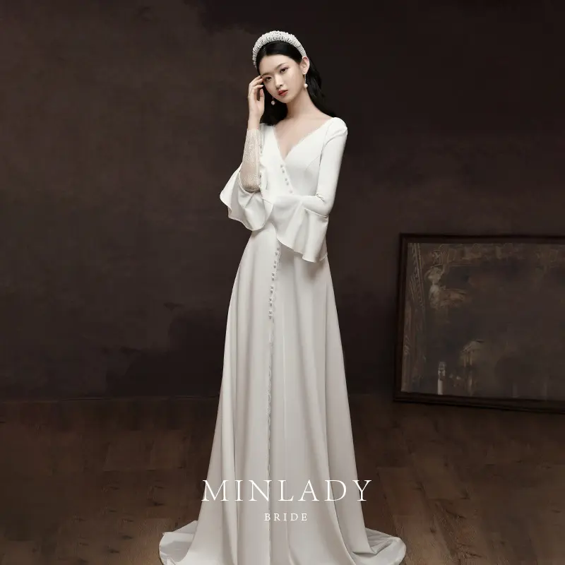 French light wedding dress 2022 new elegant temperament satin bride simple retro slim wedding dress