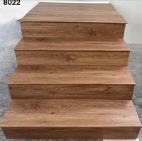 Design Rutschfeste WPC/SPC Treppenstufen und Setzstufen sowie Treppenauflagen für Alte Treppen und Stufen
