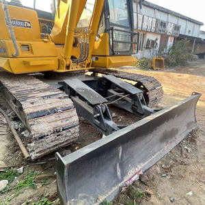 Excavatrice hydraulique Komatsu PC130 d'occasion du Japon, 13 tonnes, faible nombre d'heures de travail, équipement pour les infrastructures urbaines - Product Image 2