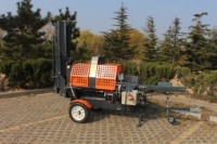Processeur de bois de chauffage électrique RIMA 7,5 kW avec fendeuse de bûches, coupe à 4 voies et table d'alimentation hydraulique, fendeuse de bois industrielle