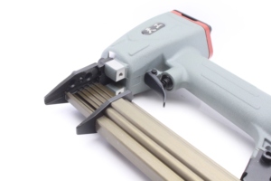 Industrial DIY F30 Brad Nailer Herramientas <span class=keywords><strong>de</strong></span> aire Clavadora neumática Cartucho <span class=keywords><strong>de</strong></span> aleación <span class=keywords><strong>de</strong></span> aluminio <span class=keywords><strong>para</strong></span> madera Herramientas <span class=keywords><strong>de</strong></span> clavadora Brad <span class=keywords><strong>de</strong></span> alto rendimiento - Product Image 4