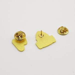 Großhandel Fabrik Legierung Abzeichen Anime vergoldet Anime Märchen <span class=keywords><strong>Roman</strong></span> König benutzer definierte Metall niedlichen Abzeichen - Product Image 5