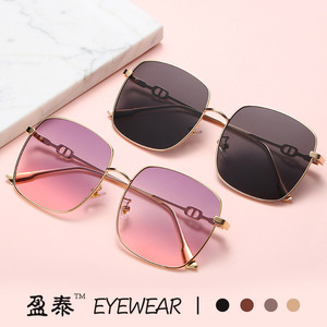 Yingtai Eyewear Square Metal Sunglasses UV400 Protection Unisex Fashion Sun <b>Glasses</b> - Product Image 1
