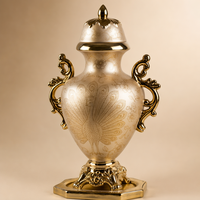 Vase urne de luxe européen doré à motif paon avec poignées, fait main, pour décoration de mariage et de maison, pièce maîtresse
