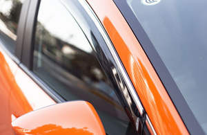 Aibyiar Pare-pluie personnalisable <span class=keywords><strong>pour</strong></span> fenêtre de voiture et pare-soleil <span class=keywords><strong>pour</strong></span> MAZDA AXELA 2020 Car Tent <span class=keywords><strong>Defender</strong></span> - Product Image 4