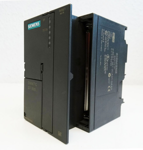6ES7361-3CA01-0AA0 6ES7 361 3CA01 0AA0 โมดูลอินเทอร์เฟซ PLC ตัวควบคุมลอจิกแบบตั้งโปรแกรมได้ ชิ้นส่วนควบคุมระบบอัตโนมัติอุตสาหกรรม - Product Image 1