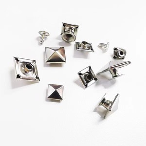 Rivetti a Piramide Quadrata con Doppia Testa in Metallo Argento, Ottone e Rame Personalizzati all'Ingrosso <span class=keywords><strong>per</strong></span> Scarpe, Pelle, <span class=keywords><strong>Borse</strong></span> e Abbigliamento - Product Image 5