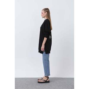 Tunique pour femme avec broderie de raisins à l'avant et de fruits à l'arrière - 10653TUN - NOIR - Product Image 4