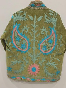 Veste en velours brodée Suzani de style indien vert, unisexe, robe kimono d'hiver, veste longue, cadeau pour demoiselle d'honneur - Product Image 2