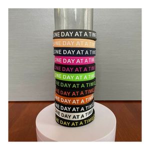 Bracelet en silicone personnalisé pour le soutien du cancer, cadeau de chimiothérapie, pour la famille, la commémoration, la motivation et la sensibilisation - Product Image 1