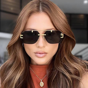 Lunettes de soleil sans monture Polo Haus pour femme, en métal, verres PC UV400, noires, vente en gros transfrontalière - Product Image 5