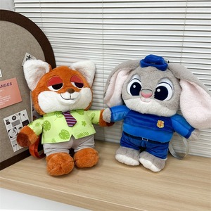 Sac à dos en peluche de dessin animé mignon pour l'hiver en gros, sac à dos en peluche d'ours fraise, sac d'école pour filles, animaux en peluche personnalisés - Product Image 5